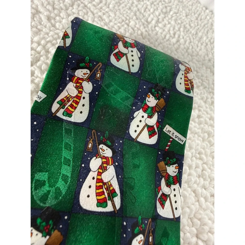 Hallmark Yule Tie Greetings Snowman Pattern Green Silk Men's‎ Necktie